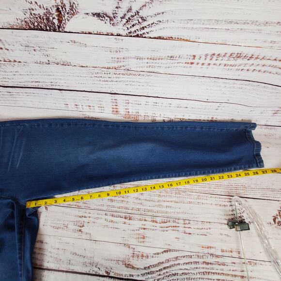 NYDJ Alina Pull on Ankle Jeans Stretch Straight Lift Tuck Comfy Pants Size 12 - Picture 13 of 13